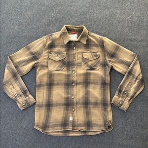 Iron and Resin Men’s Flannel Shirt - M